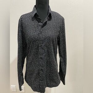 H&M womens size S long sleeve button down black & white shirt